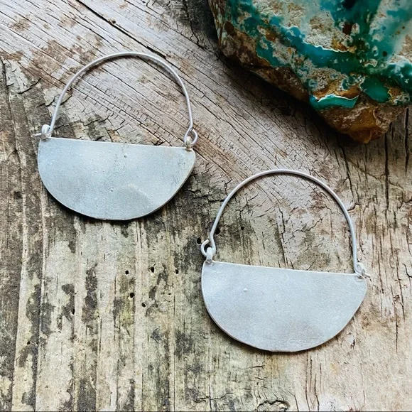 Anthro Rylan Crescent Hoops in Silver - Picture 3 of 5